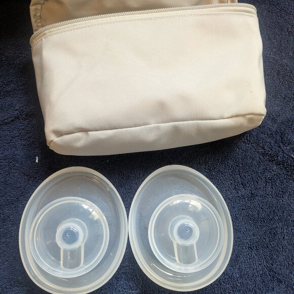 Elvie Stride Plus! Breast Milk Pump, with Extras! - Picture 3 of 3